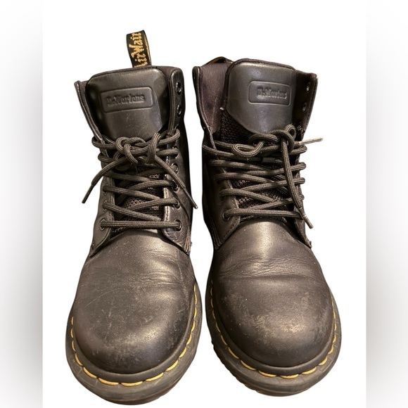 Dr. Martens Big Kids Size 5 / Women’s Size 7 – Classic Black Leather Boots - Picture 1 of 10